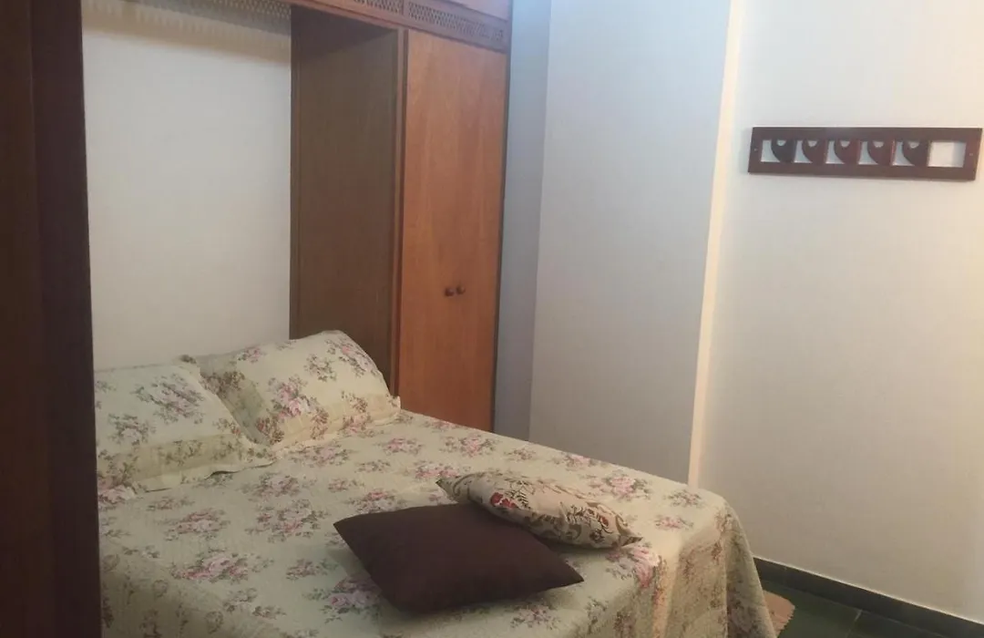 Apto. No terreo Enseada Ubatuba com piscina p/ 5 pessoas-1